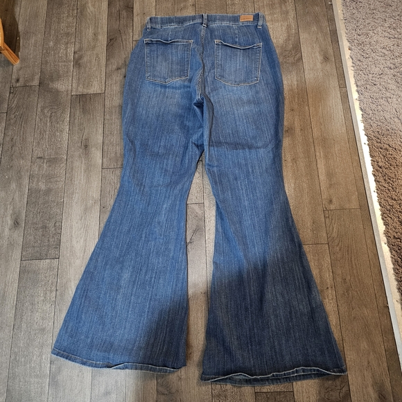 Judy Blue Classic Flare Jeans in Blue Size 16w {J3} - Picture 5 of 11